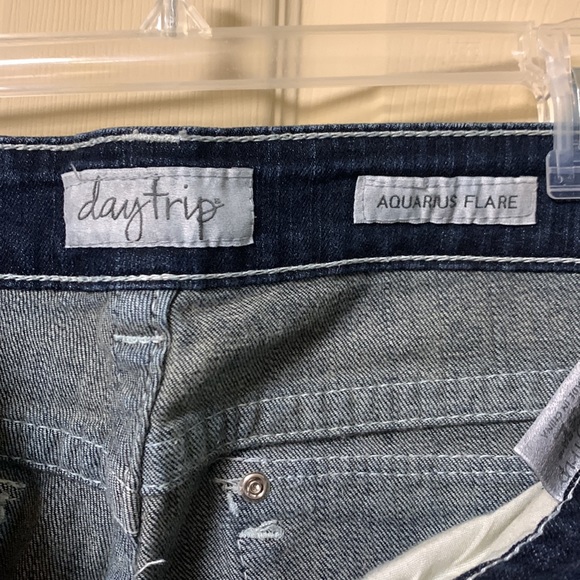 Jeans - Picture 5 of 6